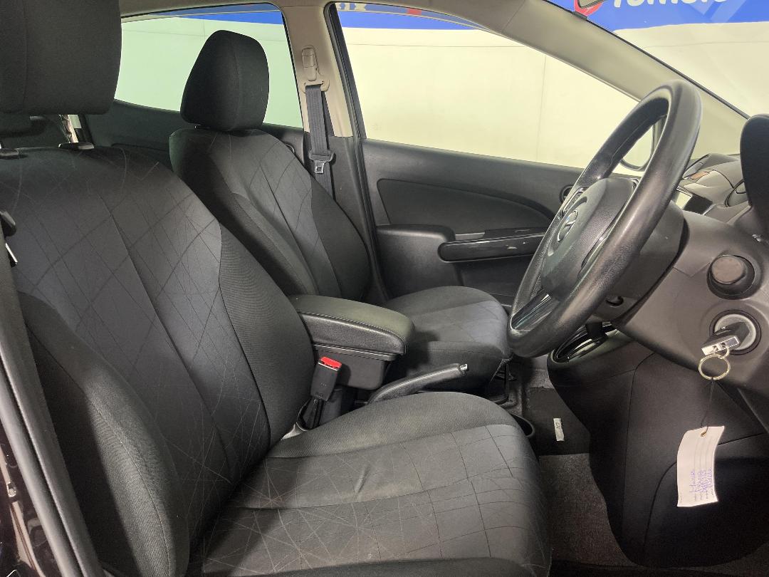 Photo '16' of Mazda Demio