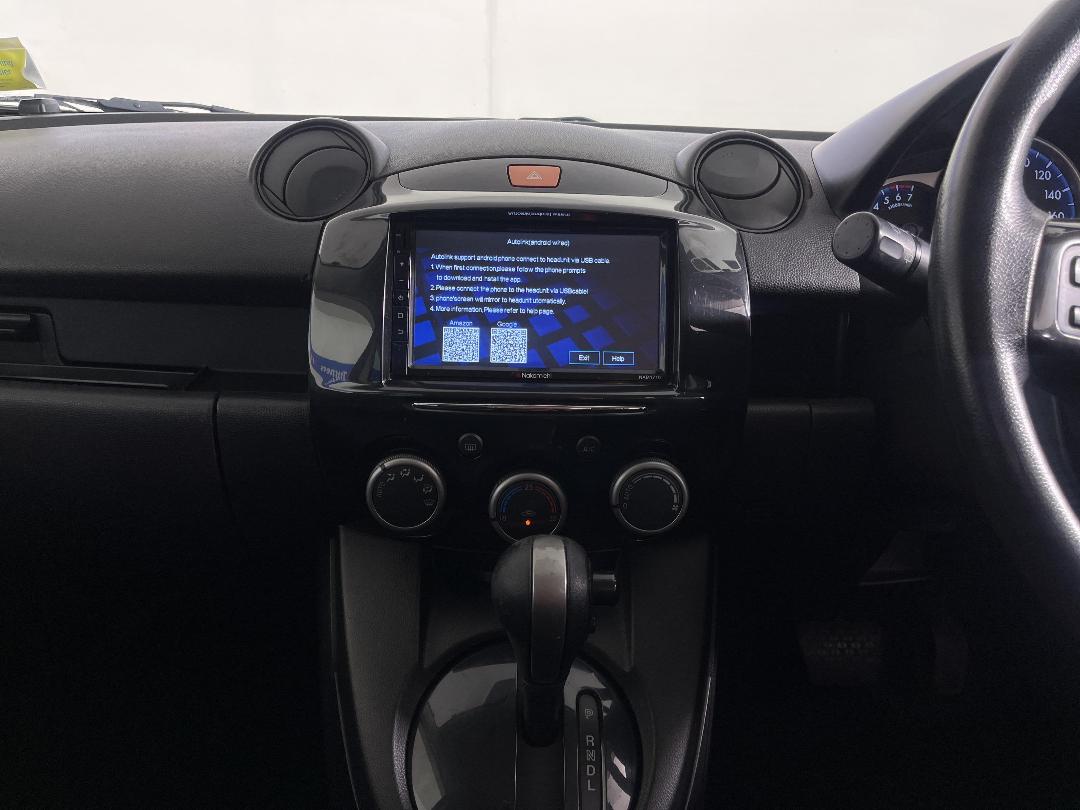 Photo '18' of Mazda Demio