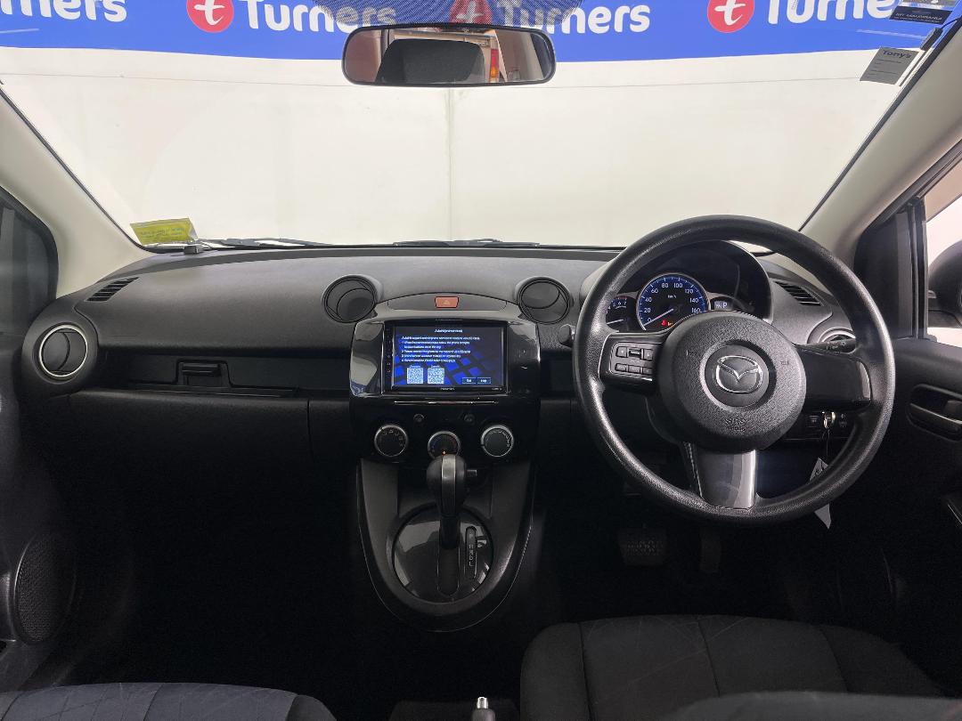 Photo '17' of Mazda Demio