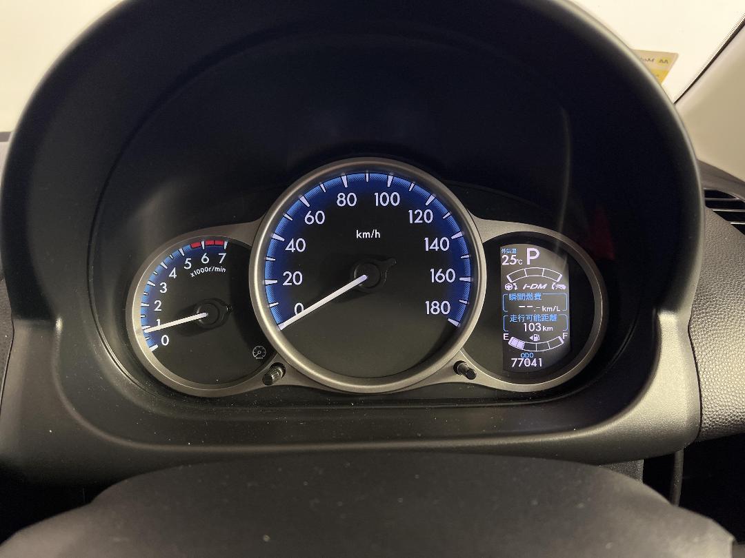 Photo '21' of Mazda Demio