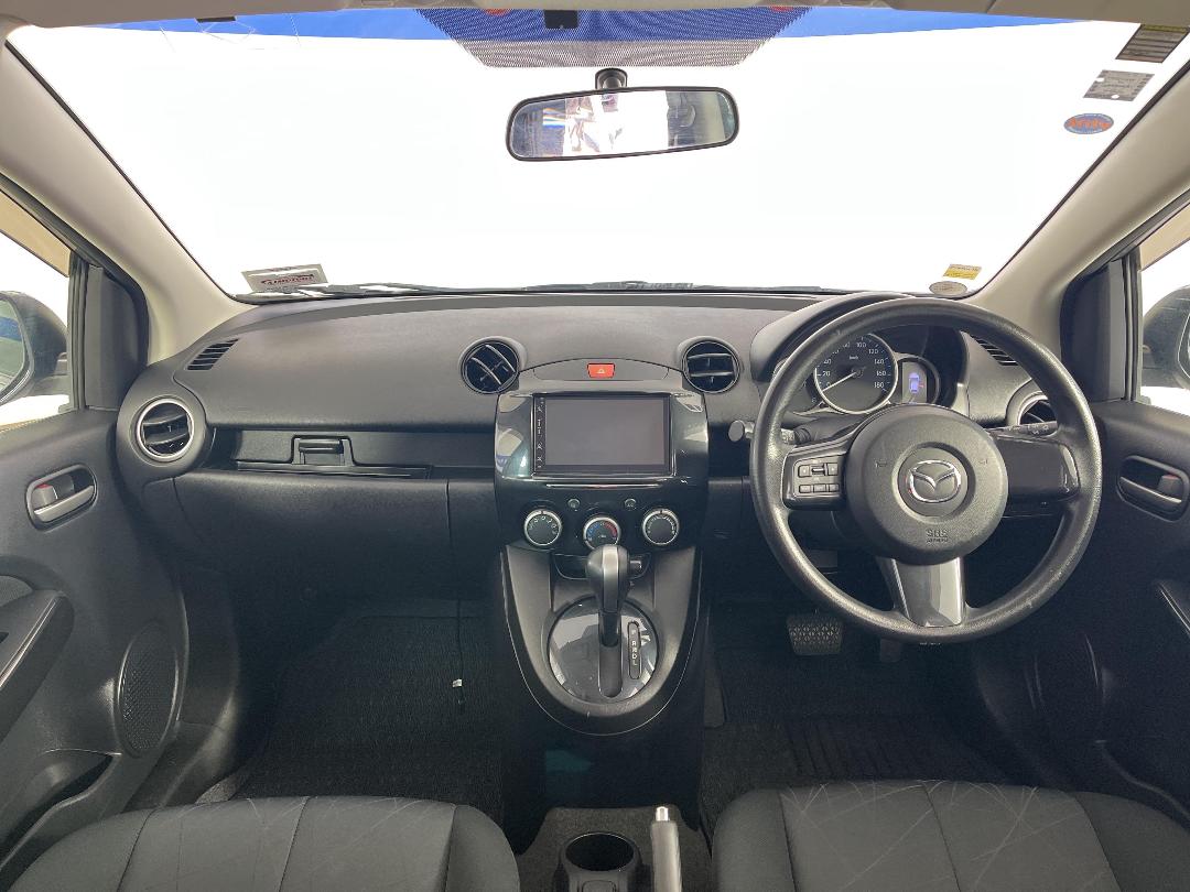 Photo '17' of Mazda Demio