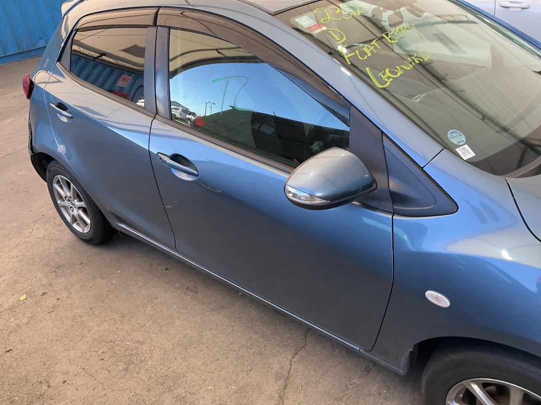 Photo '3' of Mazda Demio