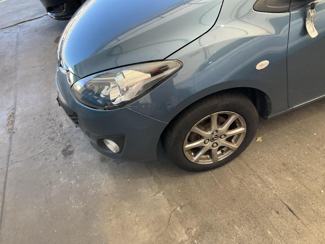 Photo '6' of Mazda Demio