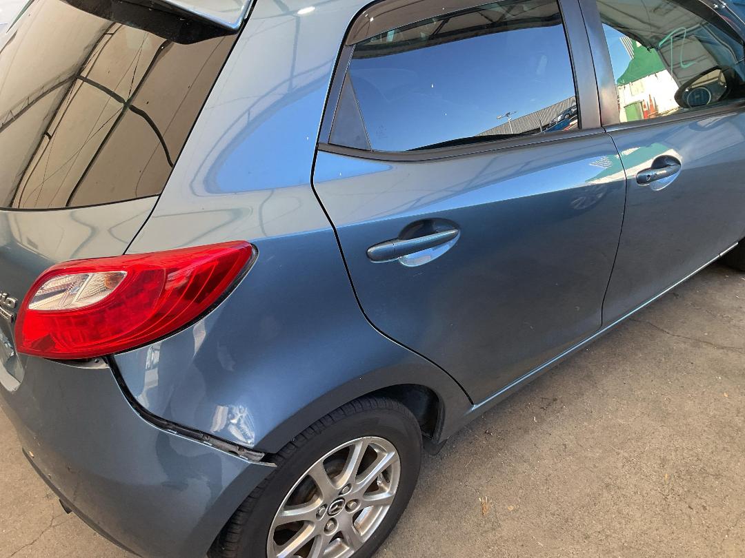 Photo '15' of Mazda Demio