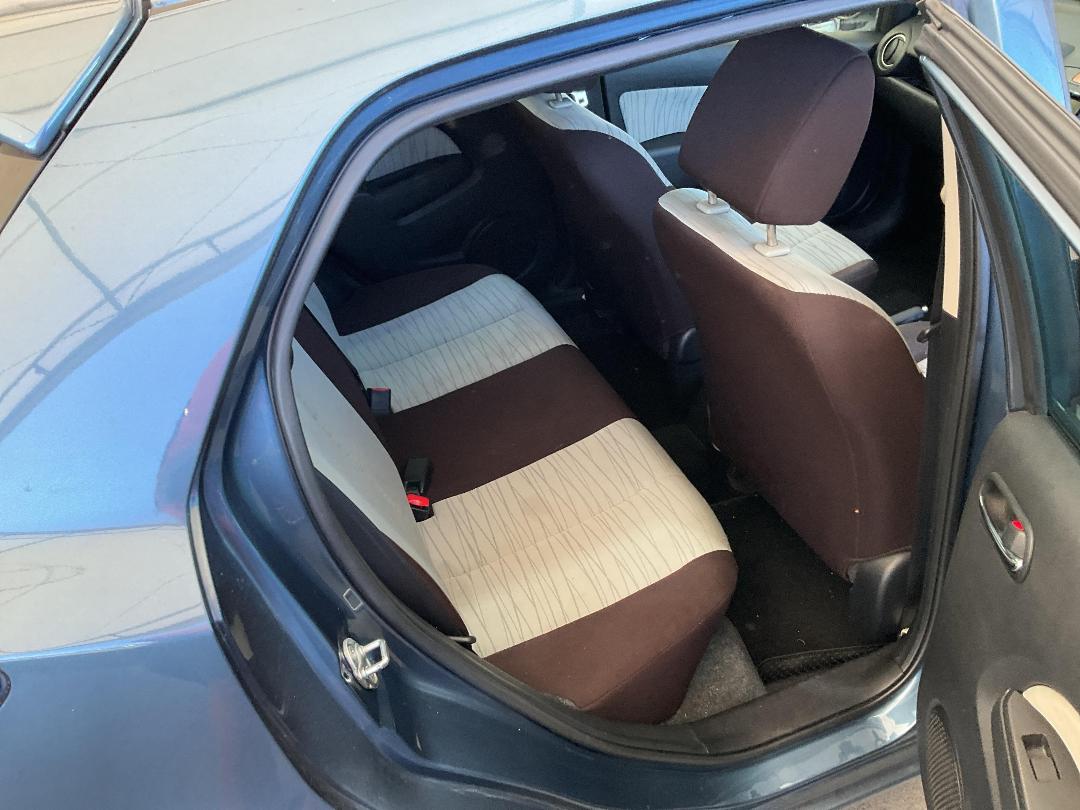 Photo '21' of Mazda Demio