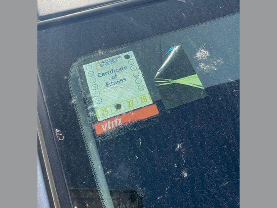 Photo '5' of Mazda Demio 1300