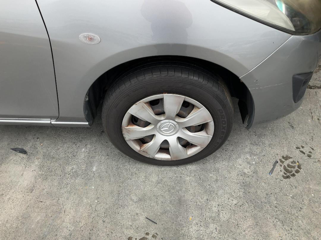 Photo '7' of Mazda Demio