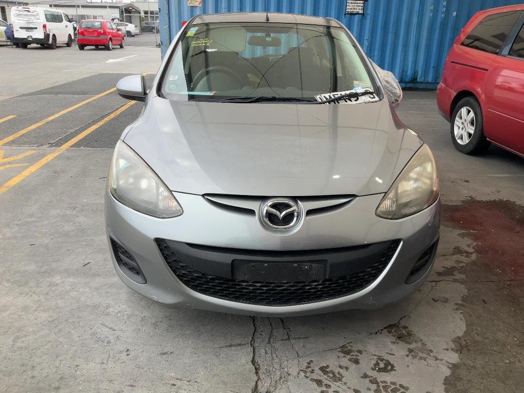 Photo '2' of Mazda Demio