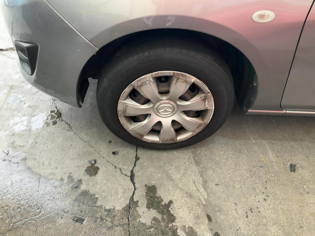 Photo '12' of Mazda Demio