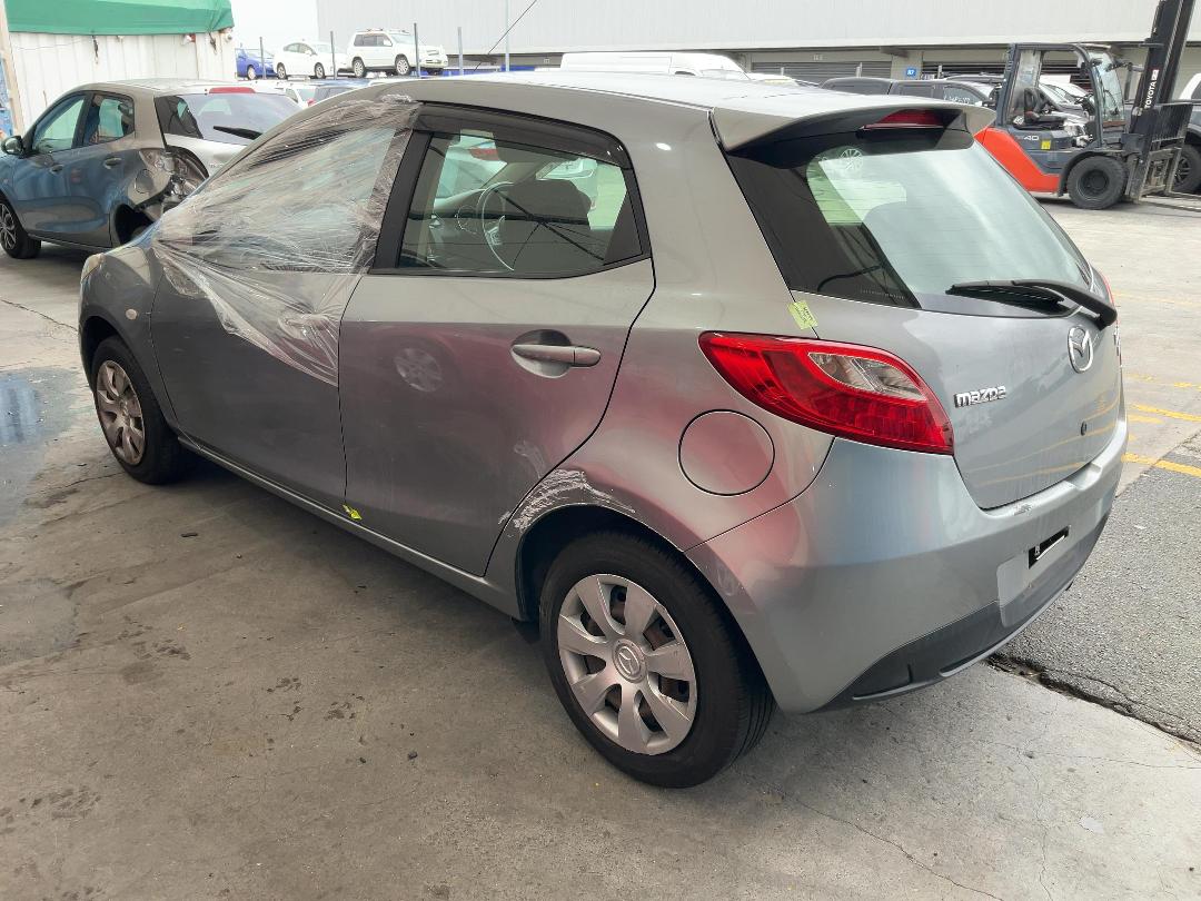 Photo '4' of Mazda Demio