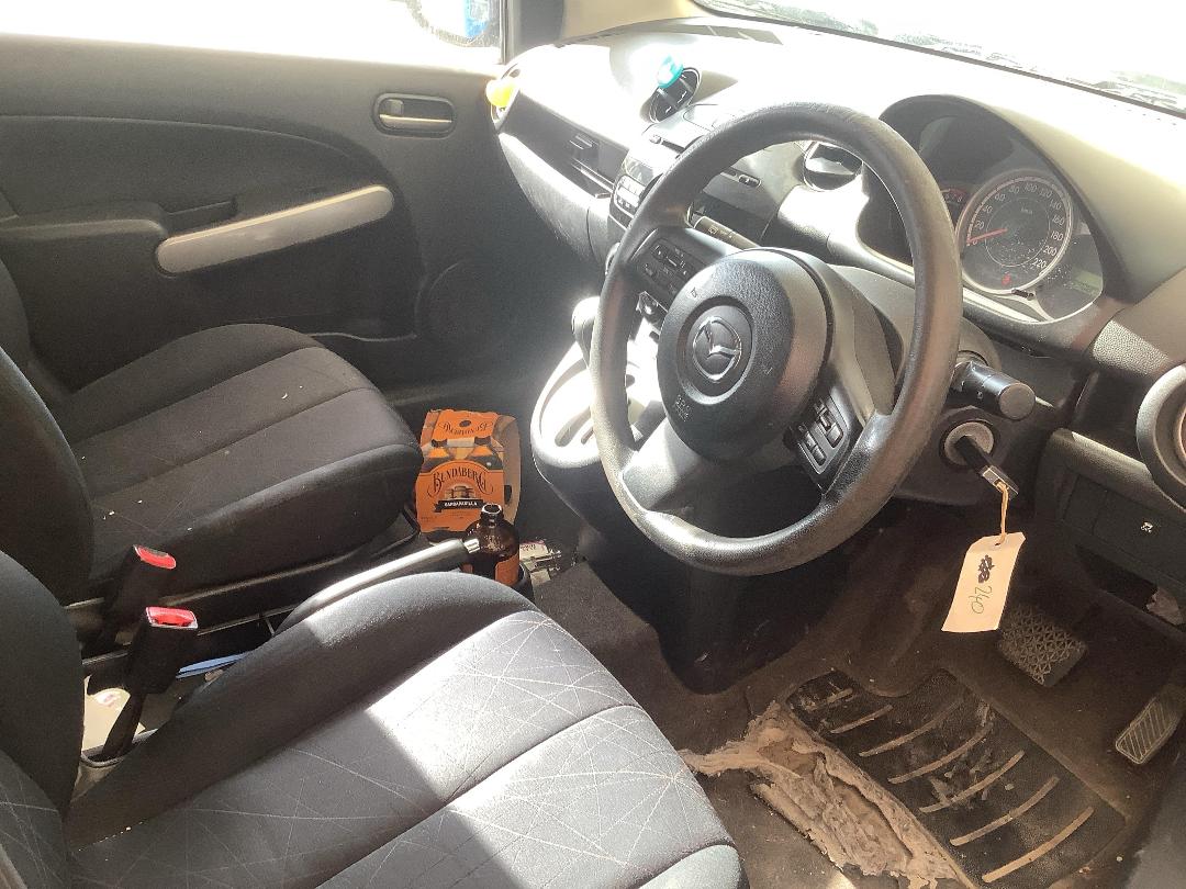 Photo '11' of Mazda Mazda2 Classic Photo '11' of Mazda Mazda2 Classic