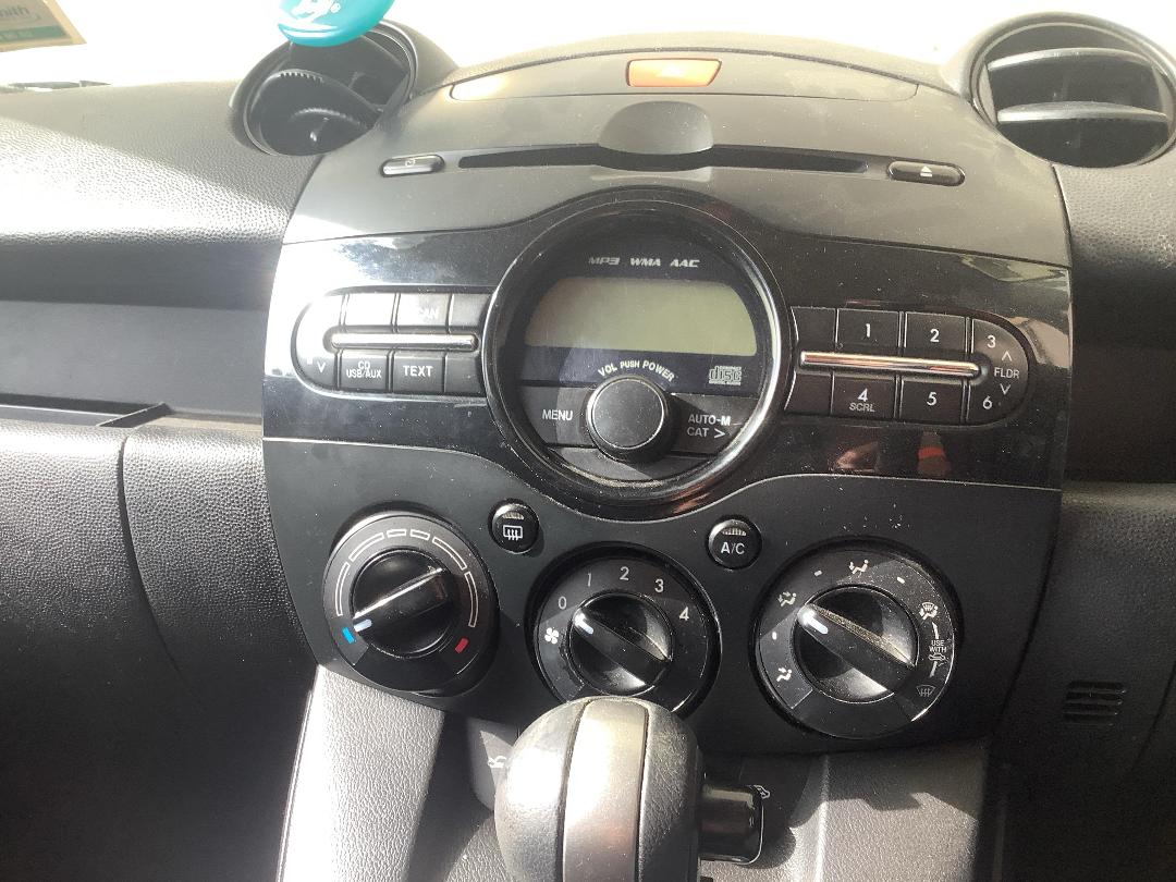 Photo '15' of Mazda Mazda2 Classic Photo '15' of Mazda Mazda2 Classic