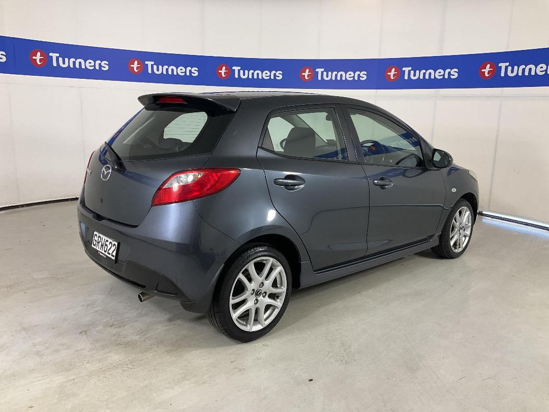 Photo '7' of Mazda Mazda2