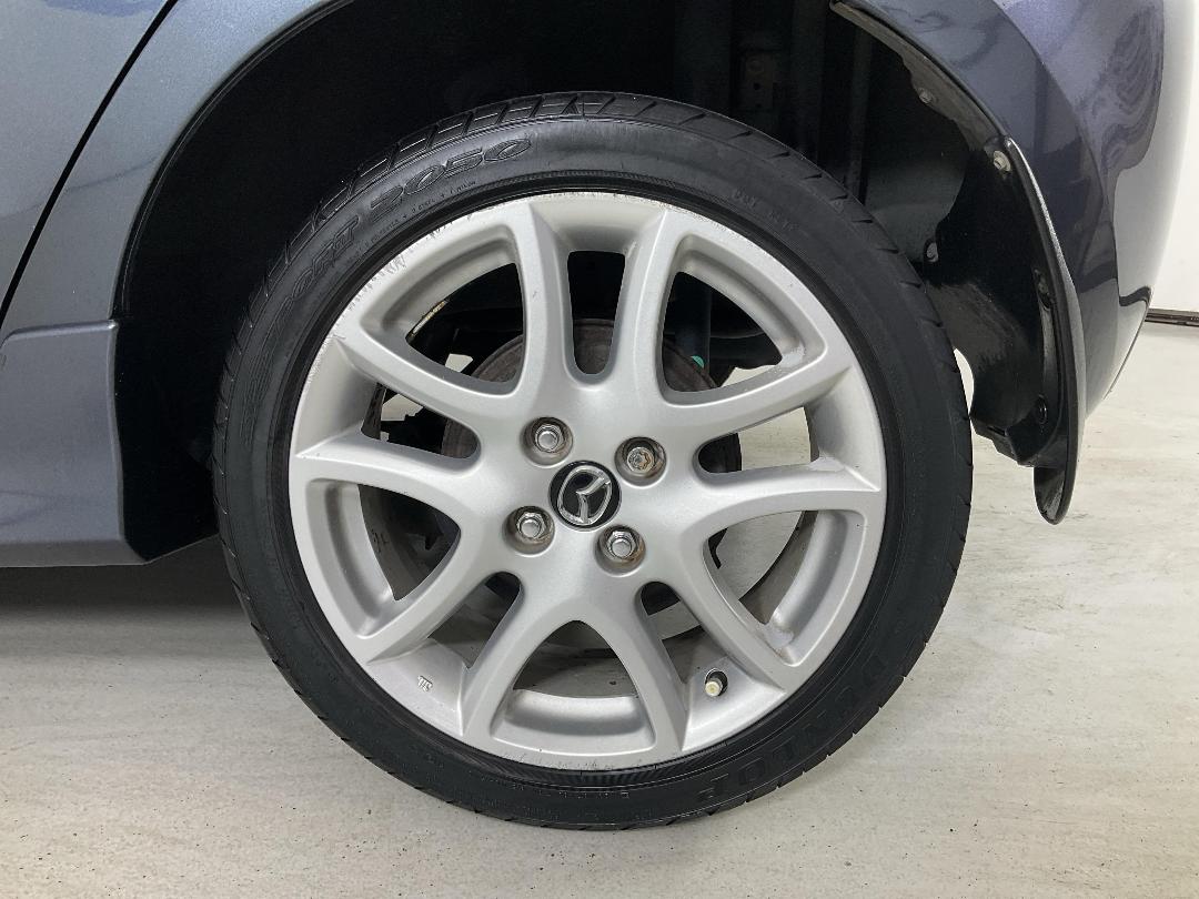 Photo '11' of Mazda Mazda2