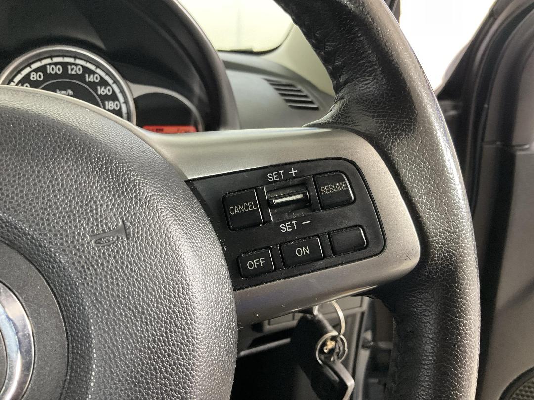 Photo '27' of Mazda Mazda2