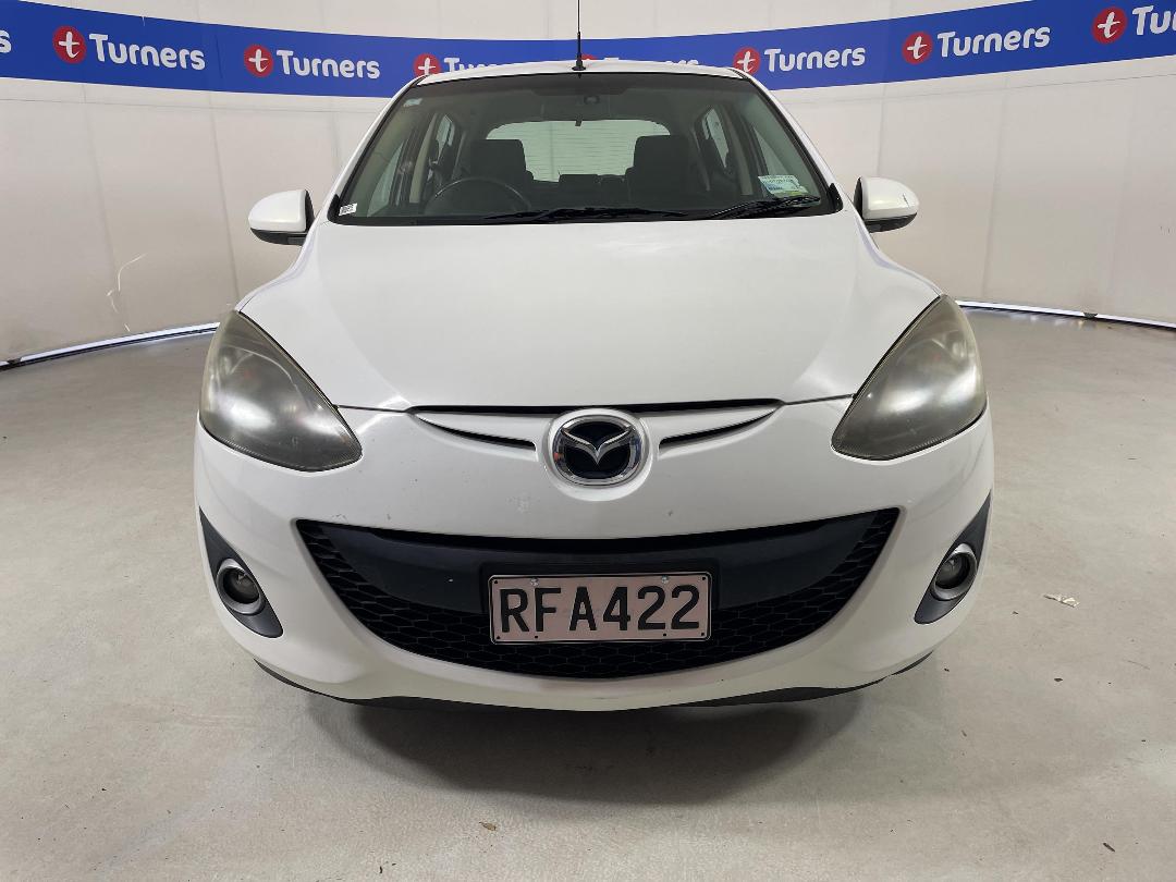 Photo '2' of Mazda Mazda2
