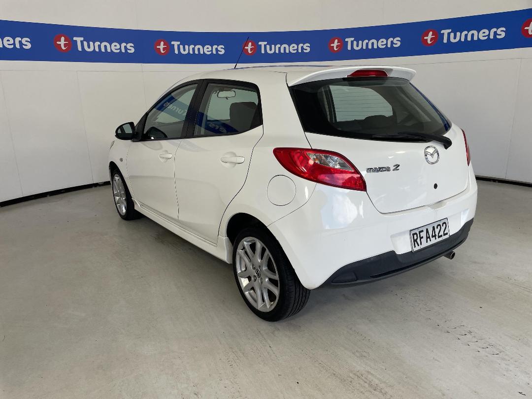 Photo '5' of Mazda Mazda2