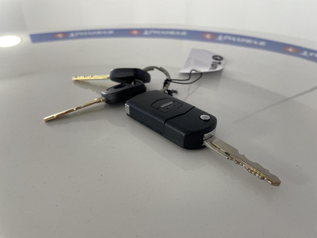 Photo '22' of Mazda Mazda2