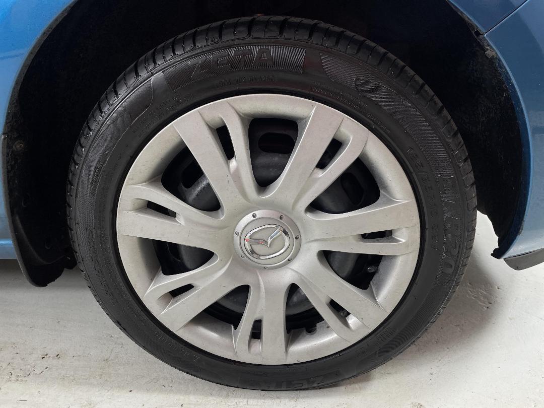 Photo '9' of Mazda Mazda2