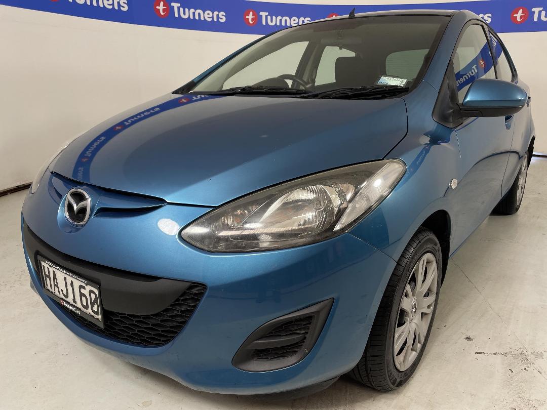 Photo '4' of Mazda Mazda2