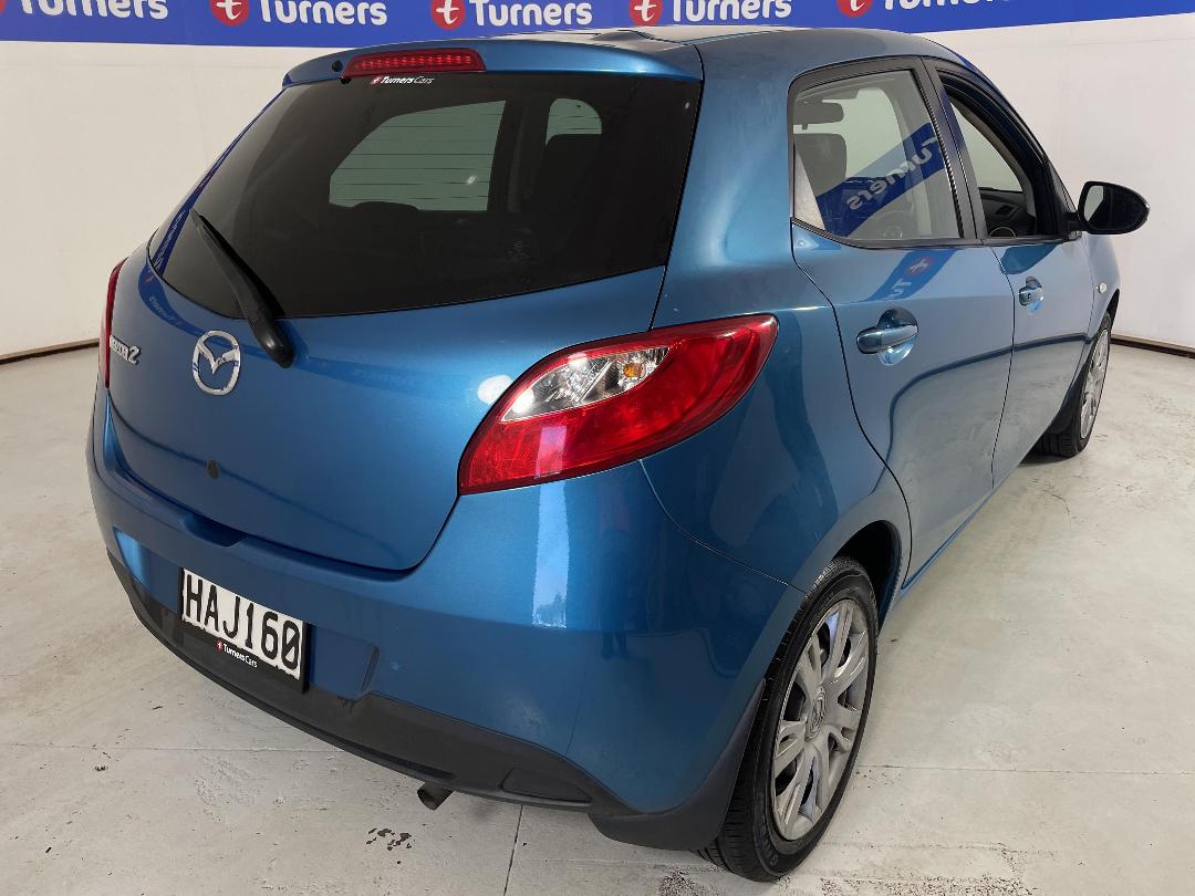 Photo '7' of Mazda Mazda2