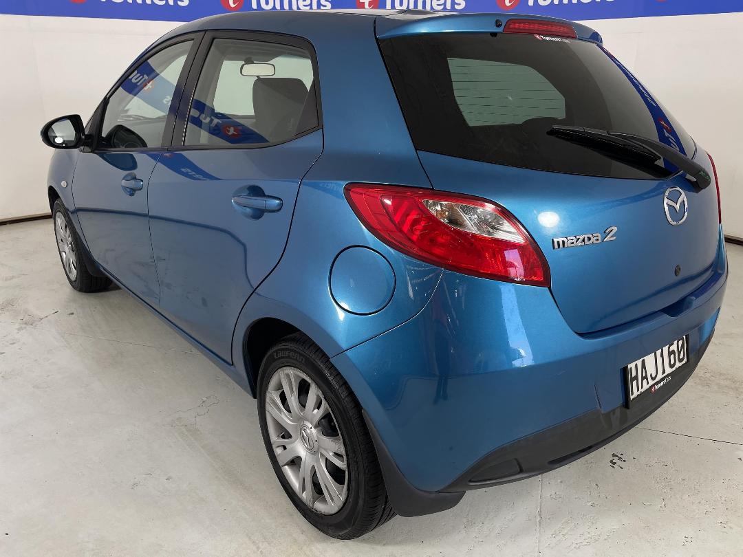 Photo '5' of Mazda Mazda2