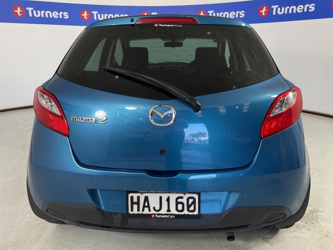 Photo '6' of Mazda Mazda2