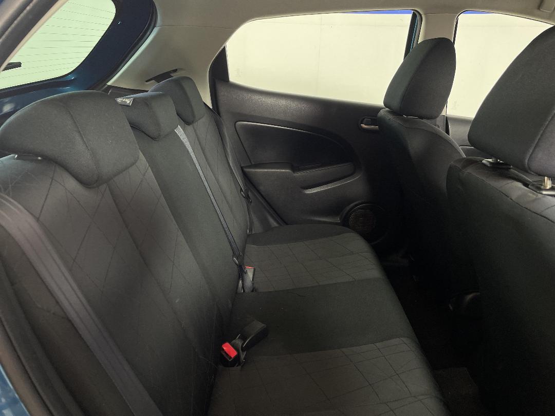 Photo '20' of Mazda Mazda2