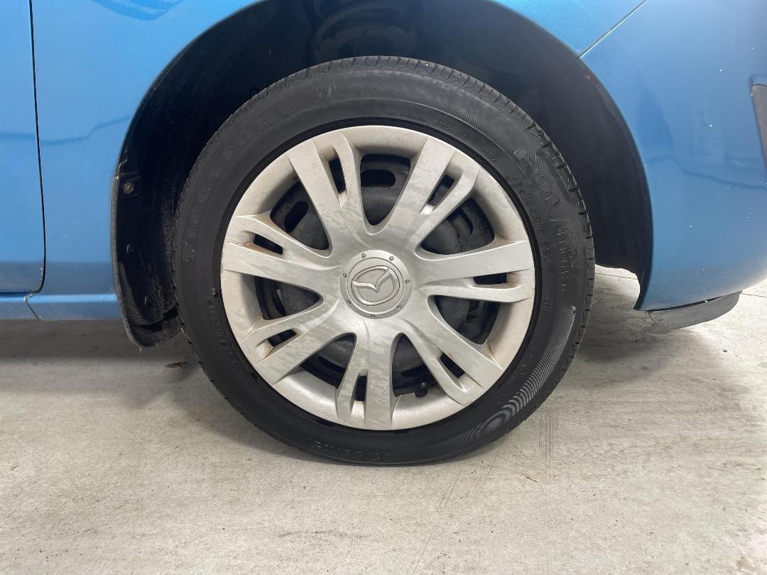 Photo '9' of Mazda Mazda2