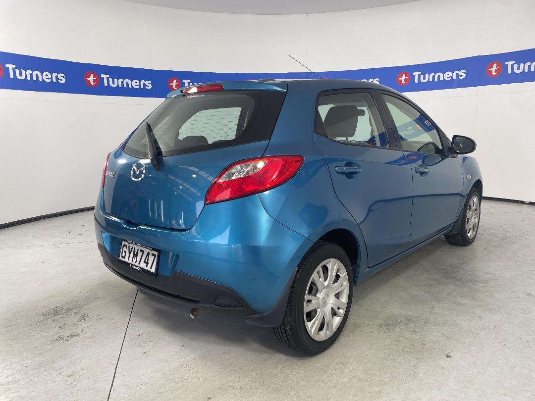 Photo '7' of Mazda Mazda2