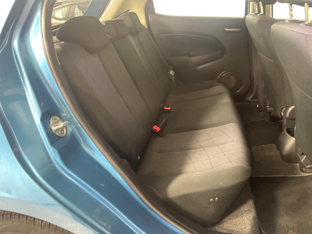 Photo '20' of Mazda Mazda2