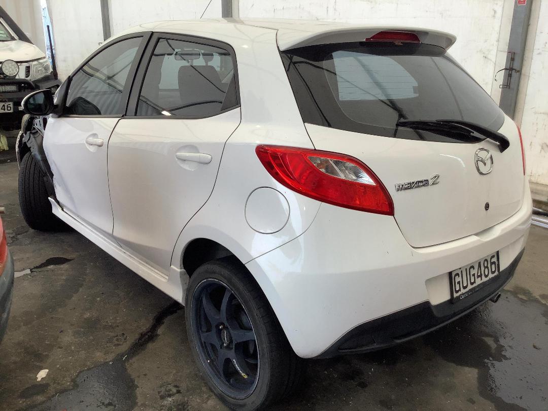 Photo '6' of Mazda Mazda2 Sport