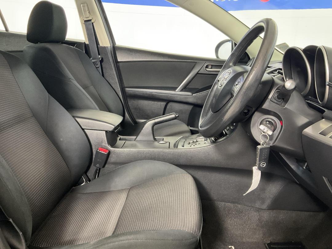 Photo '16' of Mazda Mazda3