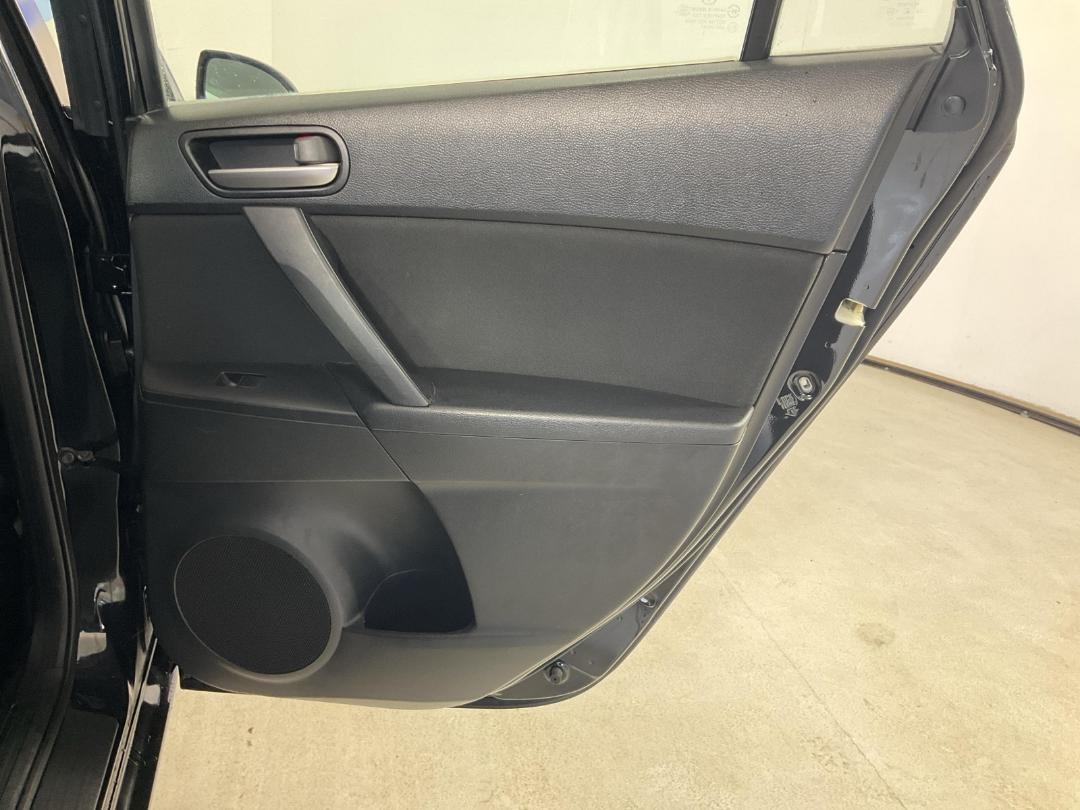 Photo '19' of Mazda Mazda3