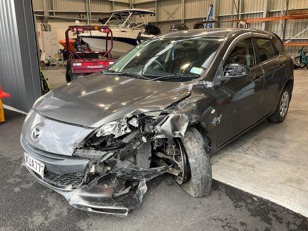 Photo '2' of Mazda Mazda3 GLX Photo '2' of Mazda Mazda3 GLX