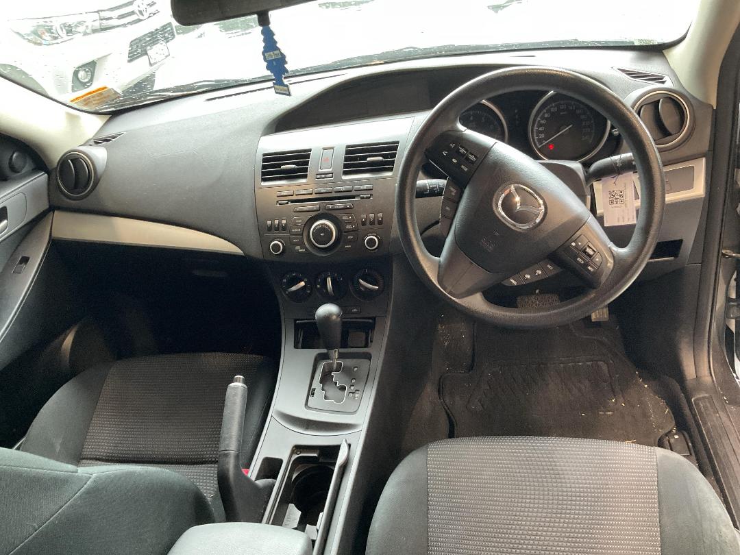 Photo '17' of Mazda Mazda3 GLX Photo '17' of Mazda Mazda3 GLX