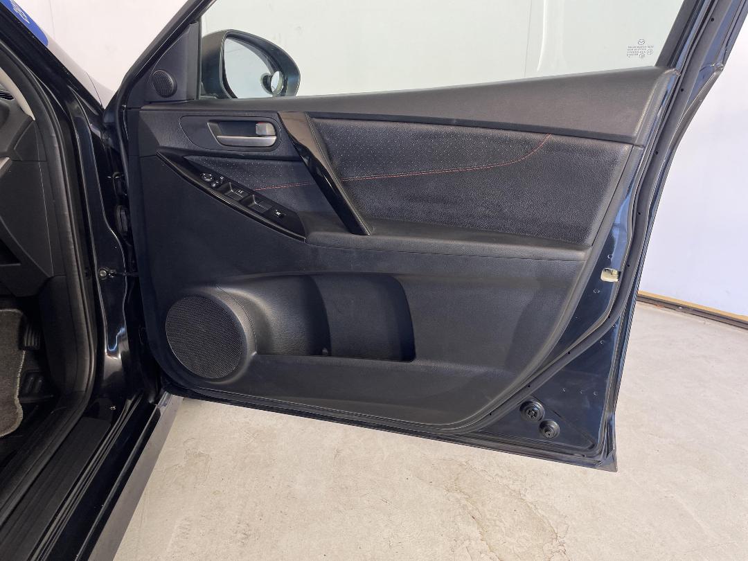 Photo '15' of Mazda Mazda3 Photo '15' of Mazda Mazda3