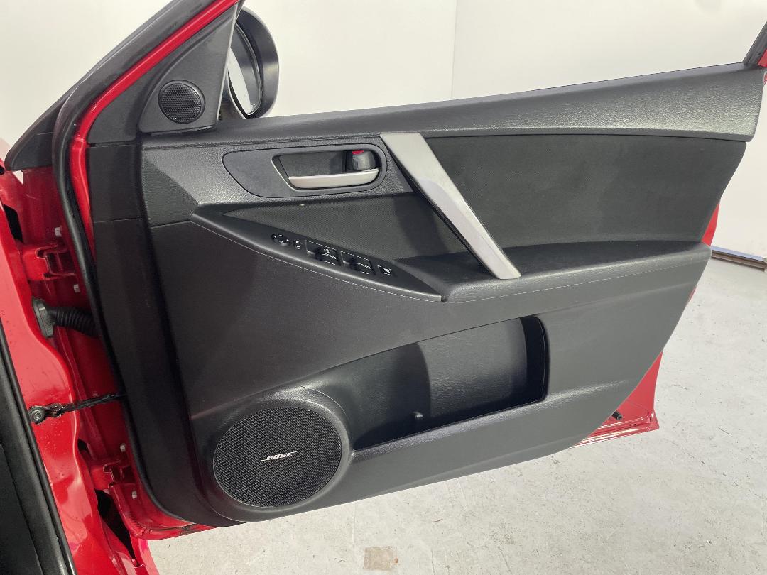 Photo '15' of Mazda Mazda3