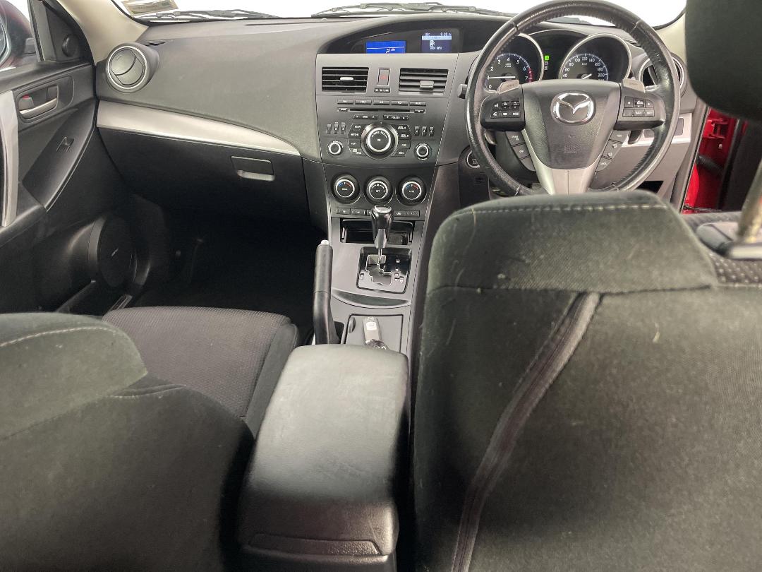 Photo '17' of Mazda Mazda3