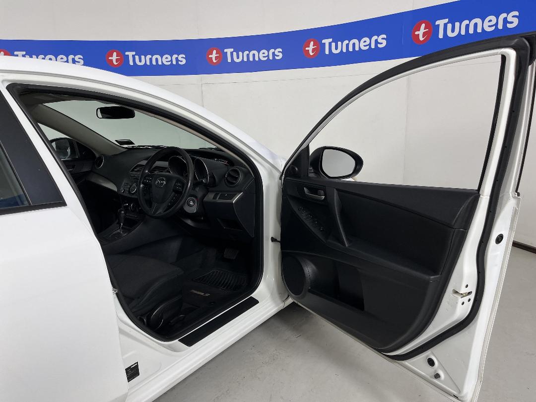 Photo '15' of Mazda Mazda3 Photo '15' of Mazda Mazda3