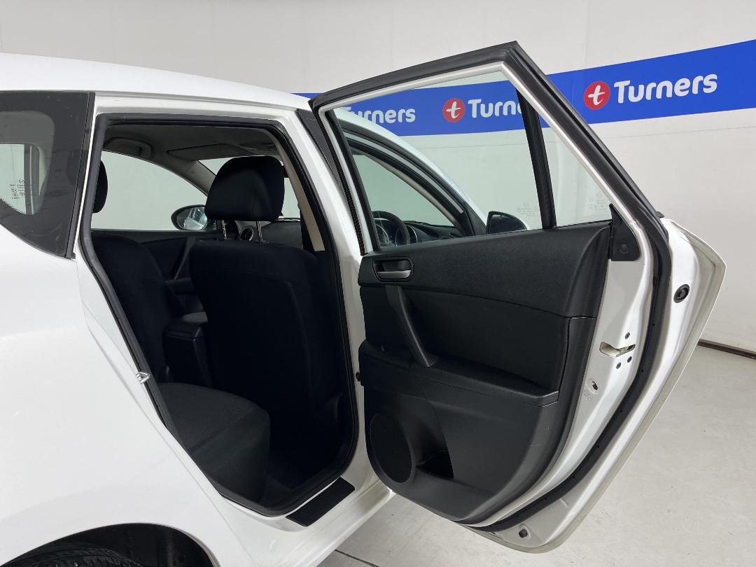 Photo '19' of Mazda Mazda3 Photo '19' of Mazda Mazda3