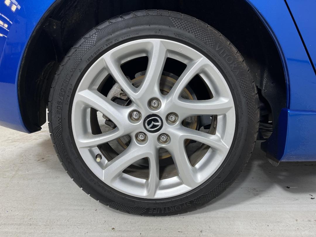 Photo '12' of Mazda Mazda3