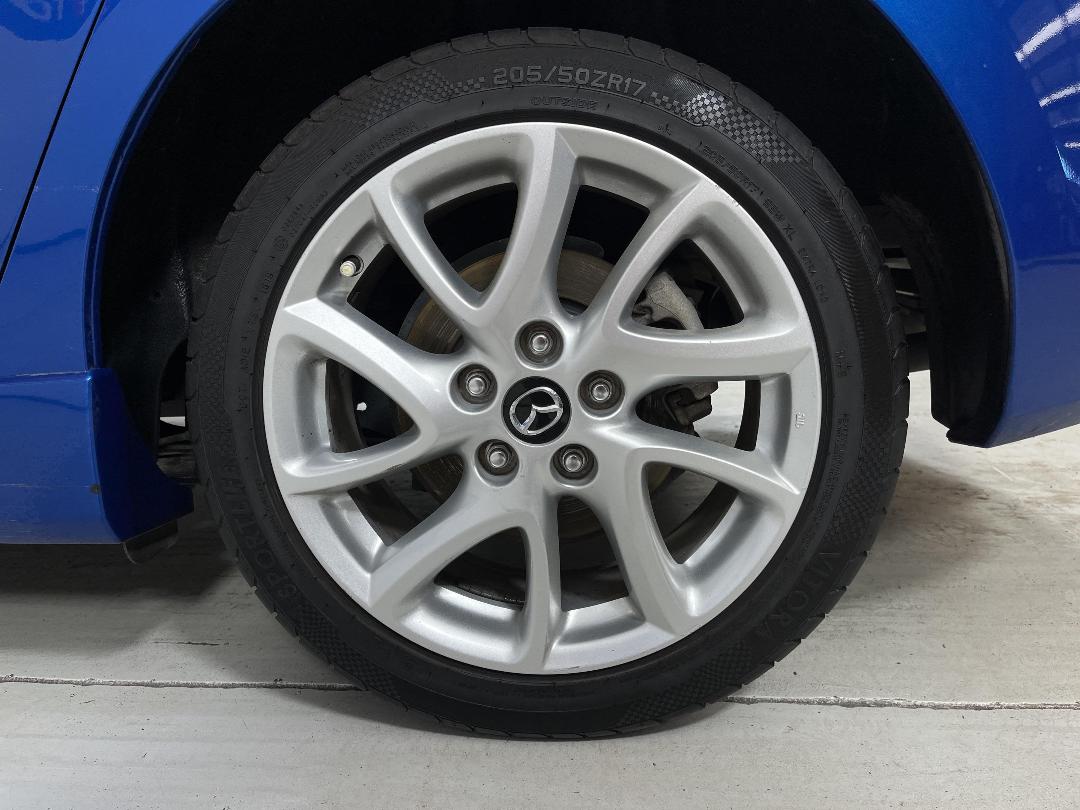 Photo '11' of Mazda Mazda3