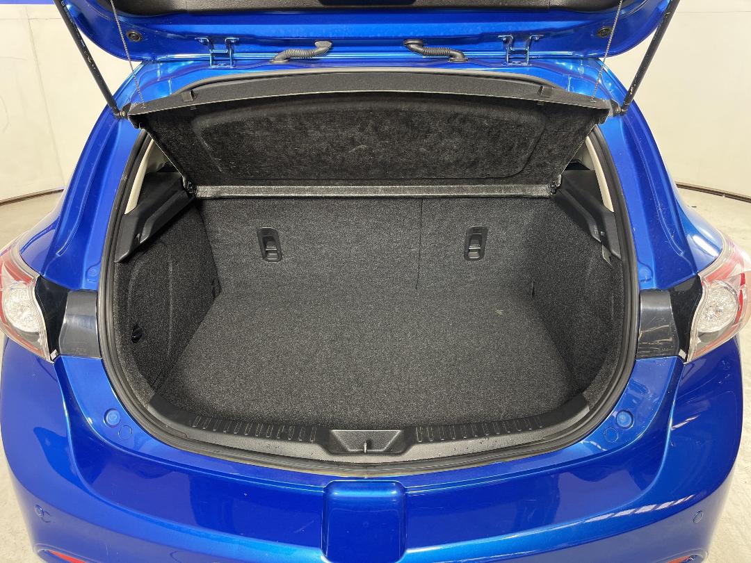 Photo '14' of Mazda Mazda3