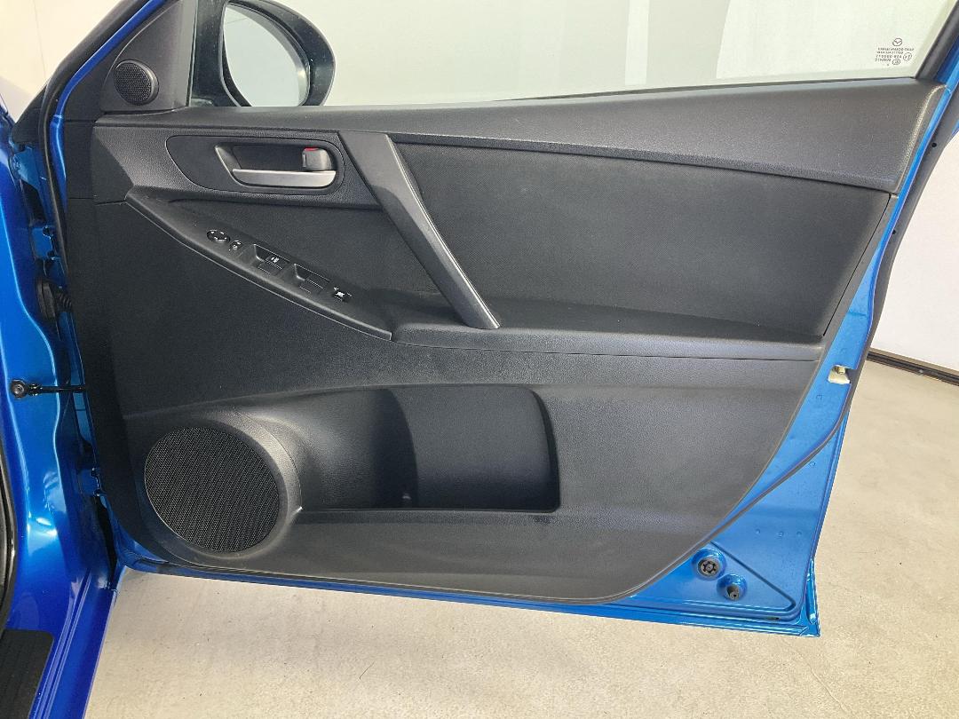 Photo '15' of Mazda Mazda3 Photo '15' of Mazda Mazda3