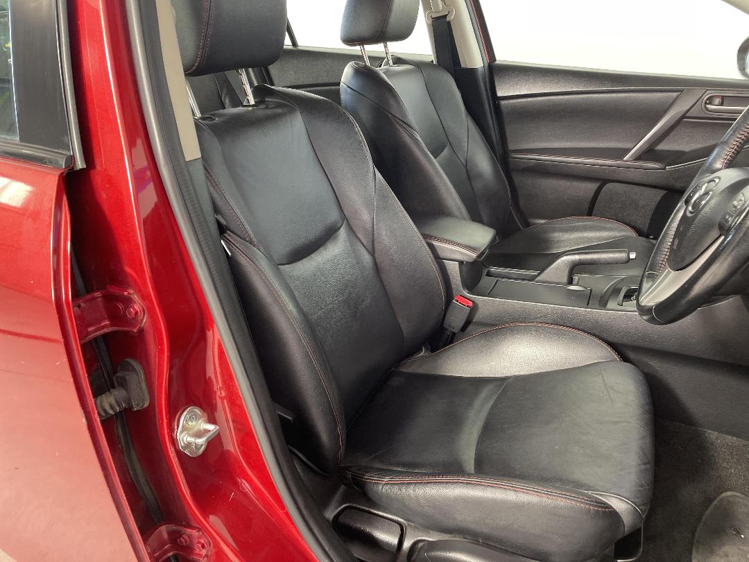 Photo '16' of Mazda Mazda3