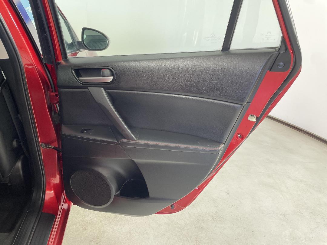 Photo '19' of Mazda Mazda3