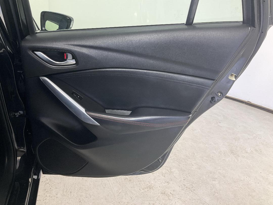 Photo '19' of Mazda Mazda6