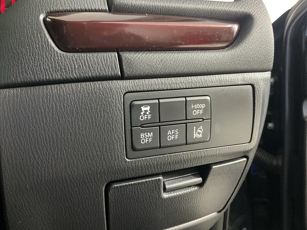 Photo '28' of Mazda Mazda6