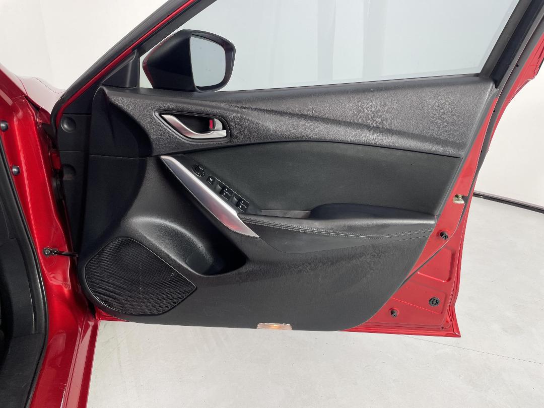 Photo '15' of Mazda Mazda6